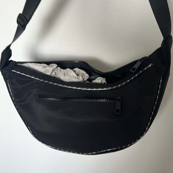 Wild Fable Target Black Crossbody Large Travel Belt Bag, NWT - Picture 6 of 6